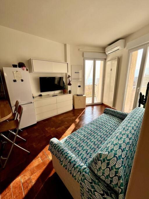 Casa Solymar Appartement Vallecrosia Buitenkant foto